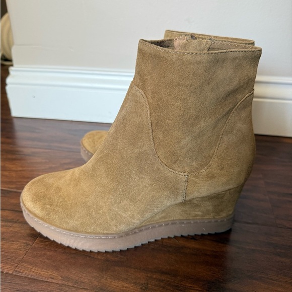 Sofft NWOT Shary Aqua Waterproof Camel Color Ankle Booties-Size 9 - Picture 4 of 16